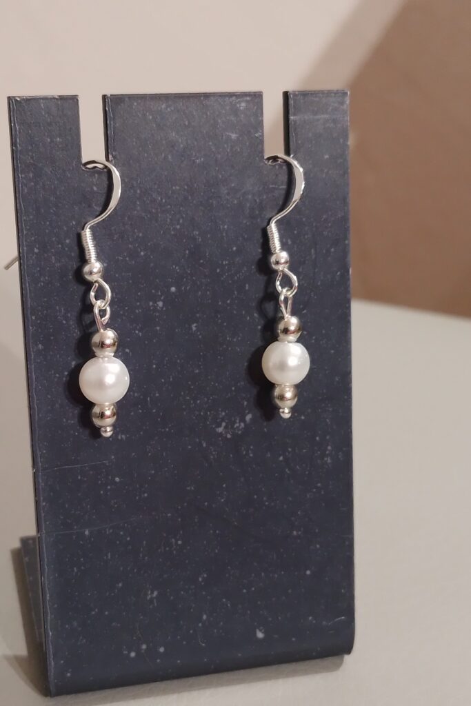 Boucles d'oreilles perles blanches